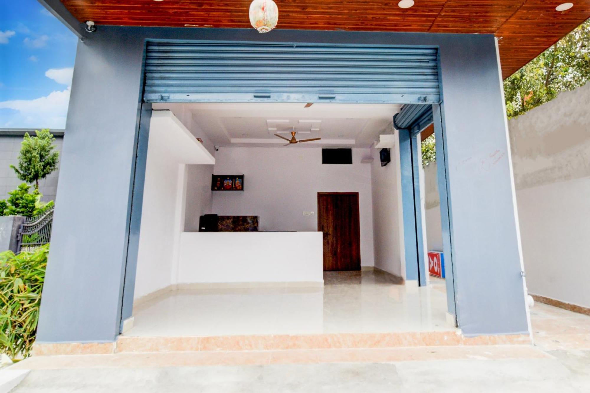Hotel O D N Groups Sururnagar Buitenkant foto